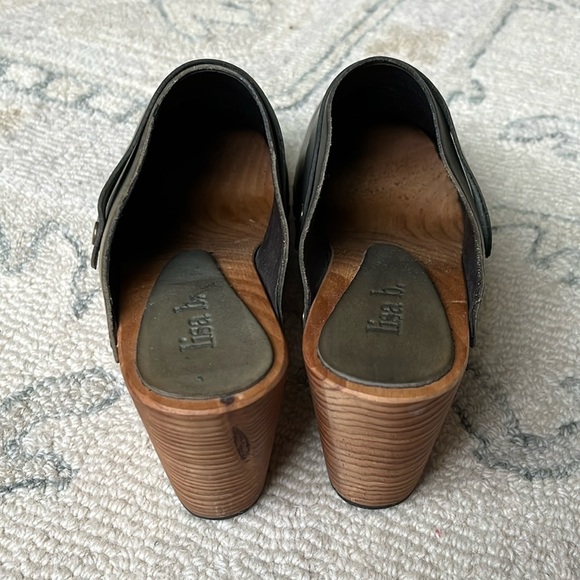 LISA B. Classic High Heel Clog Olive Leather Women’s 38 7 Pine Heel 2 7/8” Studs - Picture 7 of 15